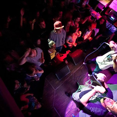 Hotel Albani Bar Of Music فينترتور المظهر الخارجي الصورة
